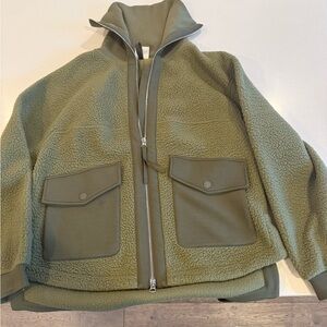 Varley Women’s Green Fleece  Jacket. like new. Bought in women’s store in Aspen